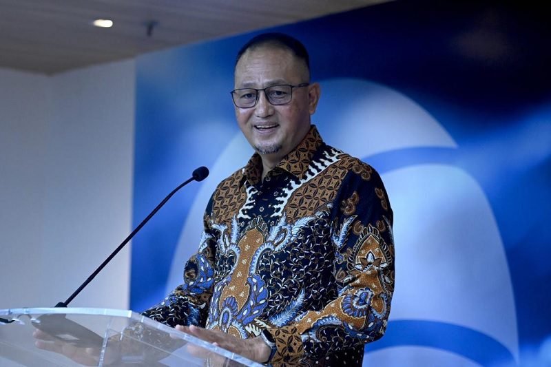 DIRJEN APTIKA KOMINFO MENGUNDURKAN DIRI