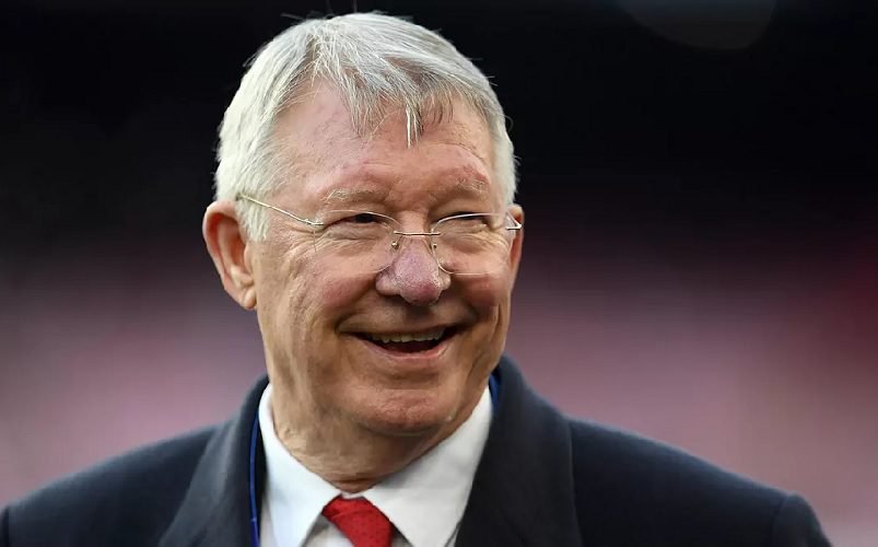 PERUSAHAAN OLAHRAGA SIR ALEX FERGUSON RAIH PENDAPATAN LEBIH DARI 33 MILYAR RUPIAH