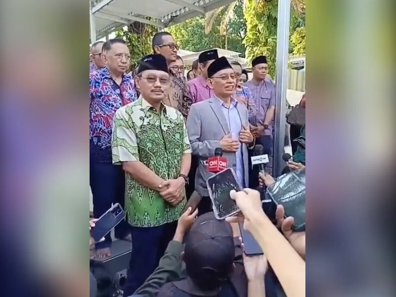 REKTOR UNAIR KEMBALIKAN JABATAN PROF BUDI SANTOSO SEBAGAI DEKAN FK UNAIR
