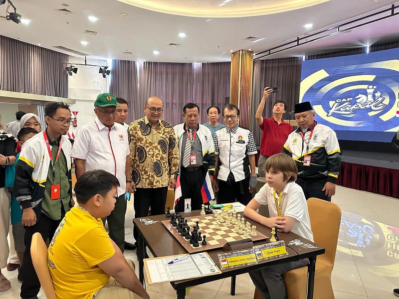 SURABAYA GELAR TURNAMEN CATUR INTERNASIONAL
