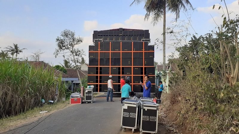 MENUJU 17 AGUSTUS: POLRES BATU LARANGAN HYPER SOUND SAAT KARNAVAL