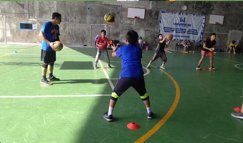 DINOYO HOOPS: TEMPAT BEROLARAGA PARA PEBASKET KOTA MALANG