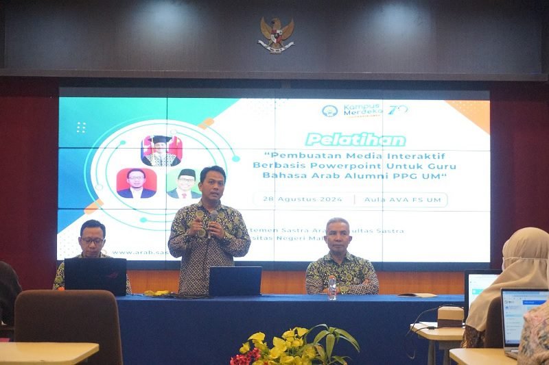 PELATIHAN PEMBUATAN MEDIA INTERAKTIF BAGI ALUMNI BAHASA ARAB PPG UM