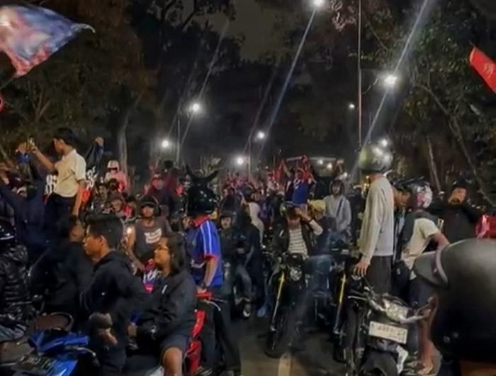 MERIAH, KONVOI PERAYAAN HUT KE-37 AREMA