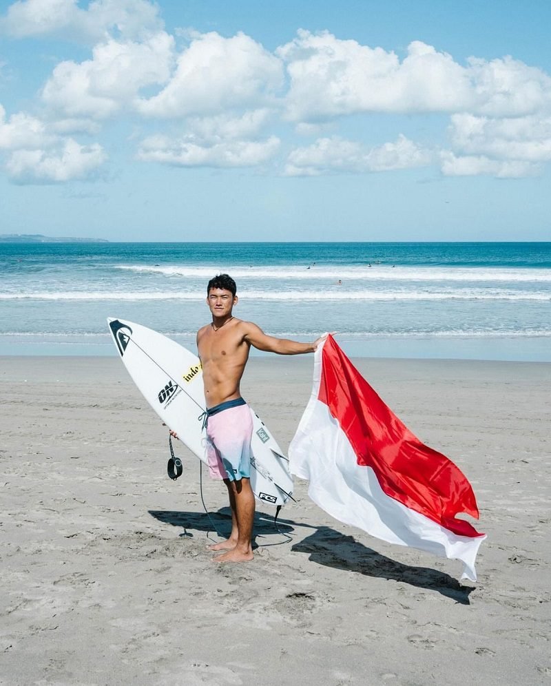 RIO WAIDA, INSPIRASI MUDA INDONESIA DI DUNIA SURFING