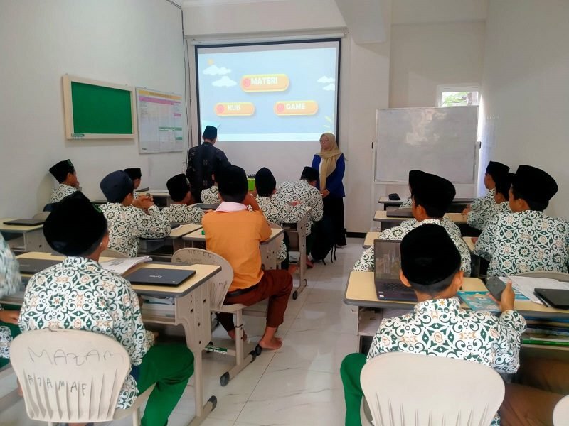 TIM PENELITI UM KEMBANGKAN GAME INTERAKTIF BAHASA ARAB