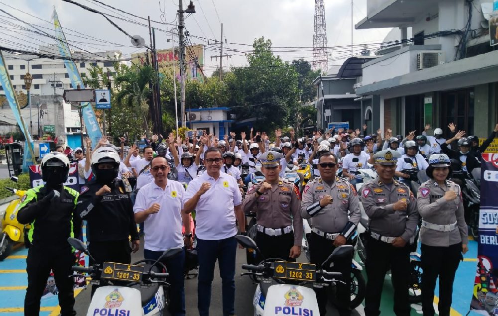 KENALKAN KEUNGGULAN MOTOR LISTRIK, PLN UID JATIM GANDENG KOMUNITAS KONVOI