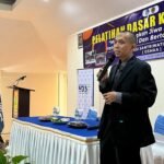 PENGURUS ORGANISASI SANTRIWATI PONPES AL MAAHIRA MENDAPAT ENERGI MOTIVASI DARI PIMPINAN LAZNAS YDSF MALANG