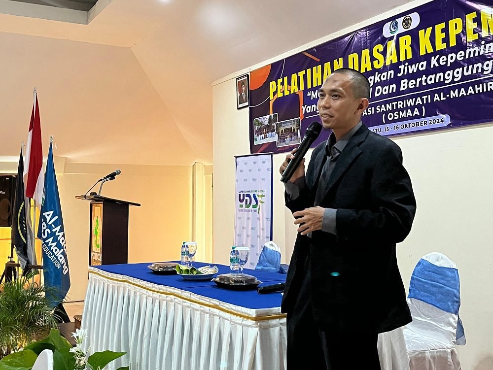 PENGURUS ORGANISASI SANTRIWATI PONPES AL MAAHIRA MENDAPAT ENERGI MOTIVASI DARI PIMPINAN LAZNAS YDSF MALANG