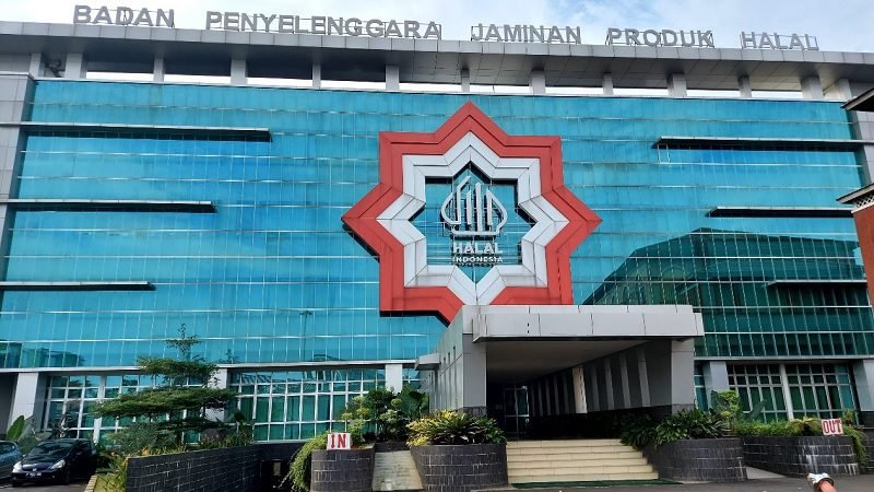 MASA PENAHAPAN USAI, KEWAJIBAN SERTIFIKASI HALAL BERLAKU MULAI 18 OKTOBER 2024