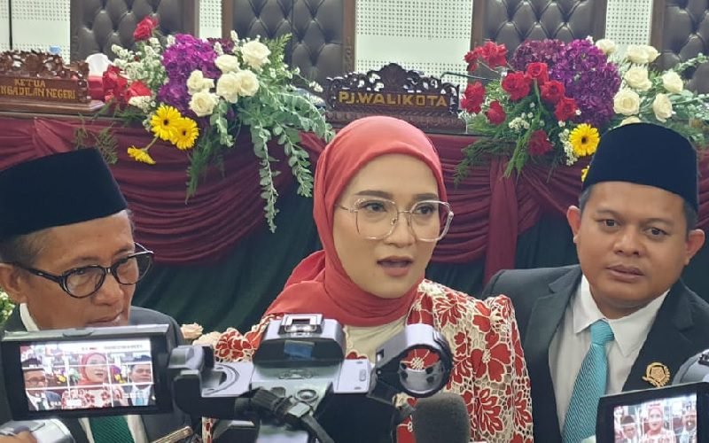 MENGULANG JEJAK IBUNYA, AMITHYA RATNANGGANI DILANTIK JADI KETUA DPRD KOTA MALANG 2024-2029