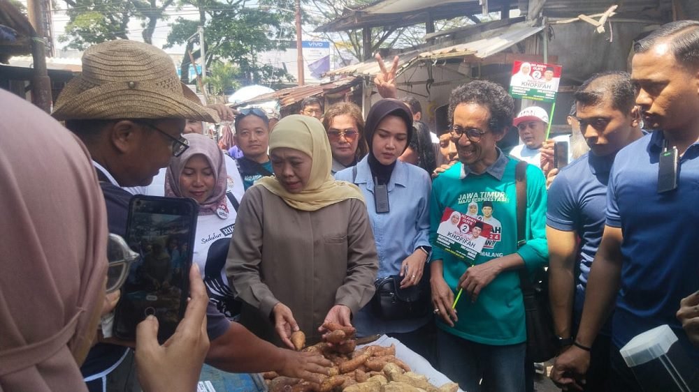 BLUSUKAN KE PASAR BLIMBING, KHOFIFAH BORONG DAGANGAN