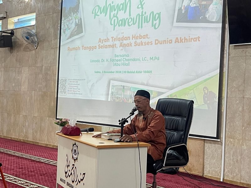 SDIT AHMAD YANI MALANG GELAR KAJIAN RUHIYAH PARENTING BERSAMA USTADZ ABU HILAL