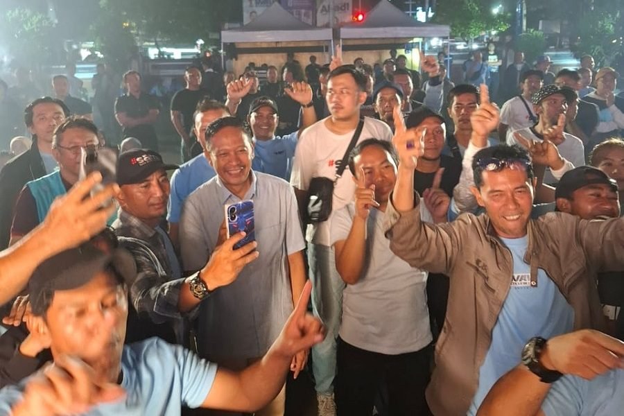 4158-Paslon Wahyu-Ali TREN ELEKTABILITAS WAHYU ALI MELEJIT HINGGA 34,7 PERSEN