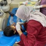 PERINGATI BULAN KESEHATAN GIGI NASIONAL, FKG UNAIR GELAR PERAWATAN GIGI GRATIS