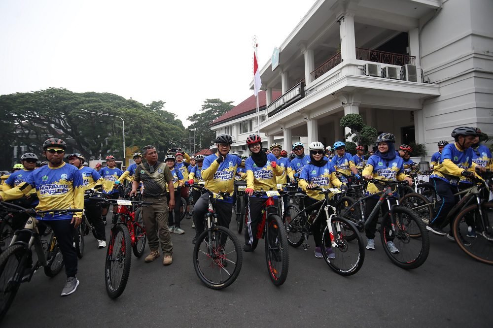 BEROLAHRAGA BERSAMA DI HANTARU 2024 SEKALIGUS KAMPANYEKAN GEMPUR ROKOK ILEGAL