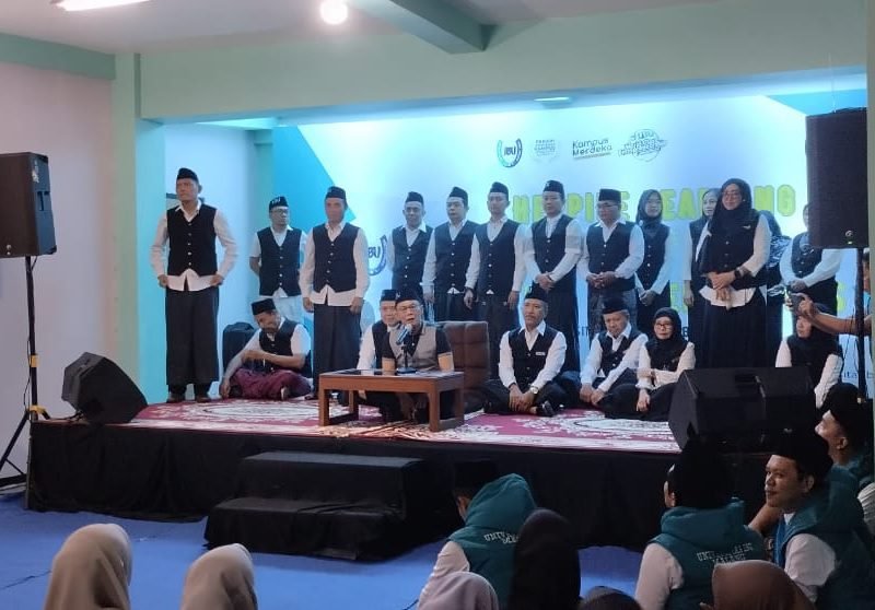 3.910 MAHASISWA UNIVERSITAS IBU IKUTI PESTA SAMBA, KATA SAM REKTOR HARUS HAPPY