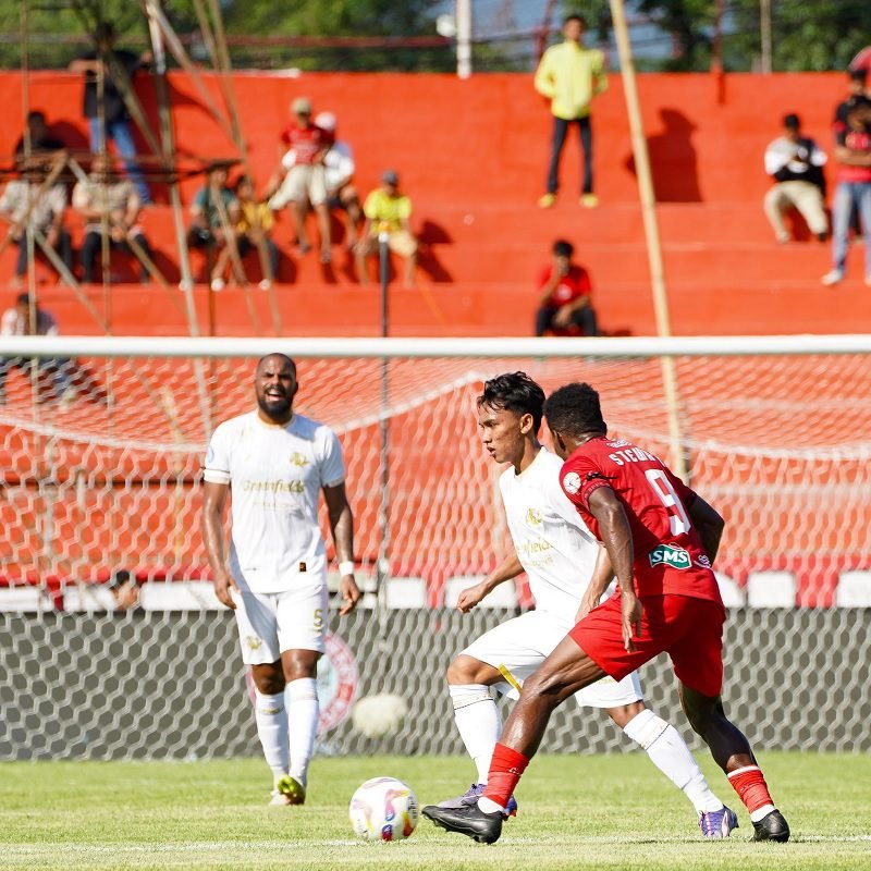 AREMA FC DULANG POIN PENUH DI KANDANG SEMEN PADANG