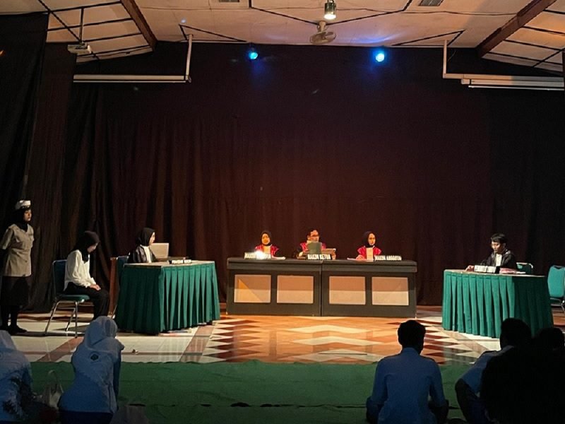 MAHASISWA PBSI UNISMA SUKSES PENTAS DRAMA PANCASILA