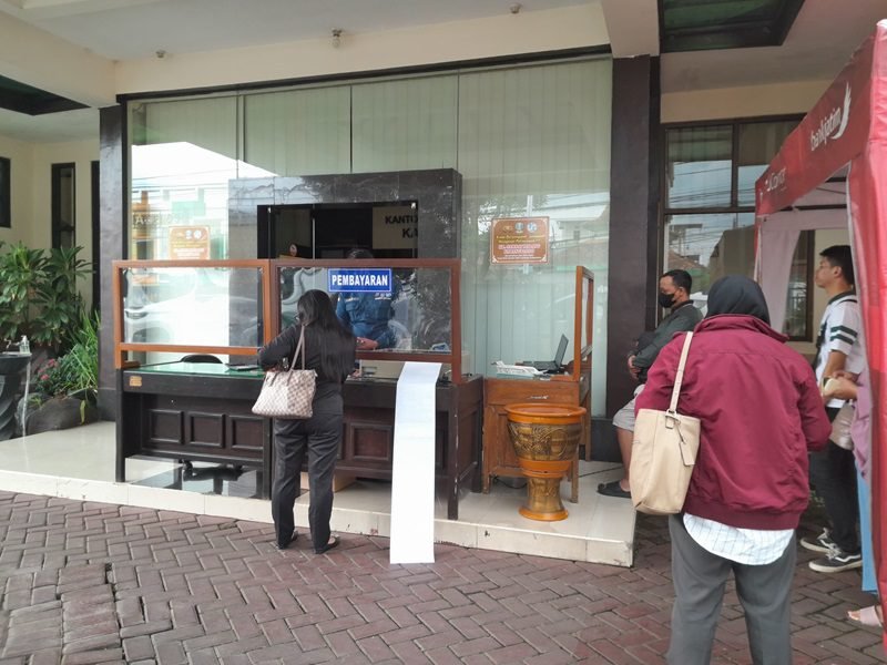 SAMSAT KARANGPLOSO: PELAYANAN TERPADU UNTUK PENGURUSAN KENDARAAN