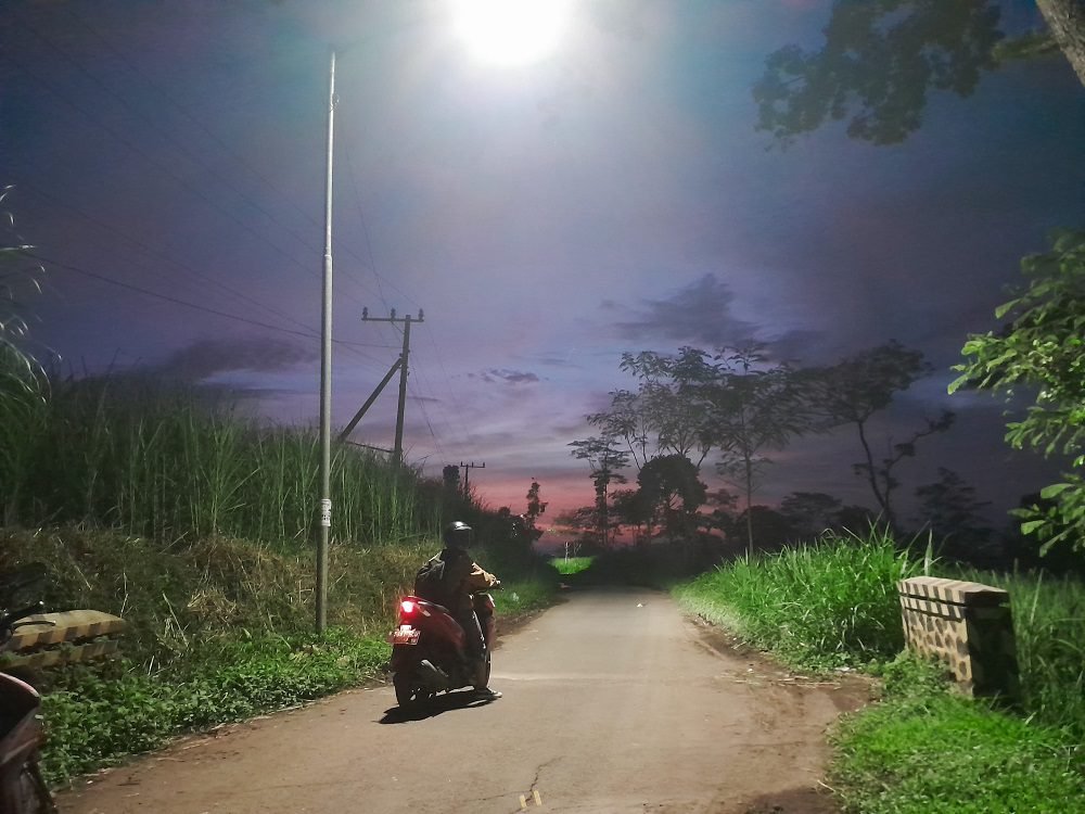 MINIMNYA PENERANGAN JALAN DI DUSUN GUNUNG KUNCI, WARGA KELUHKAN KEAMANAN DAN KENYAMANAN