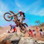 DARI STUDIO FOTO MENJADI FOTOGRAFER EXTREME TRAIL, ABADIKAN AKSI DI MEDAN PENUH TANTANGAN