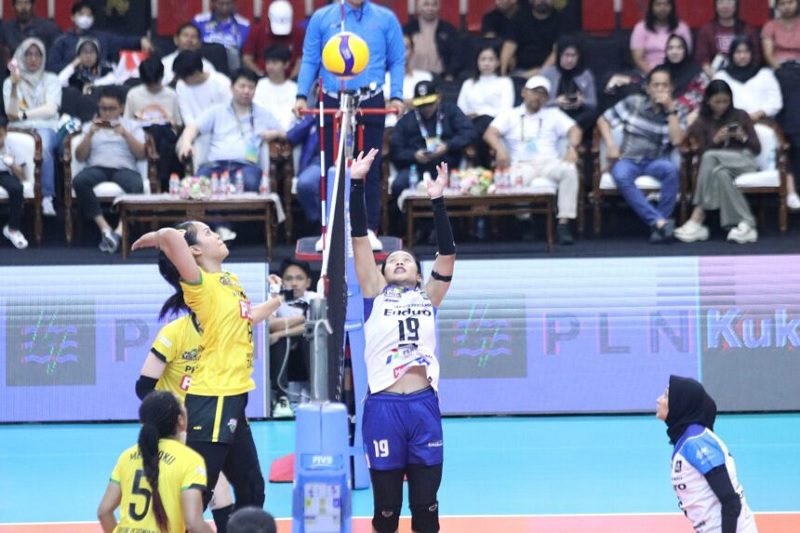 BANDUNG BJB TUNDUKKAN YOGYA FALCONS 3-0