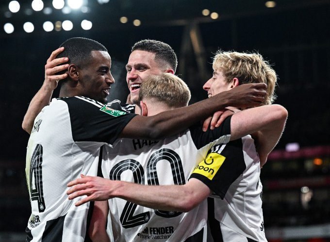 KALAHKAN ARSENAL 2-0, NEWCASTLE KIAN DEKAT DENGAN TROFI CARABAO CUP