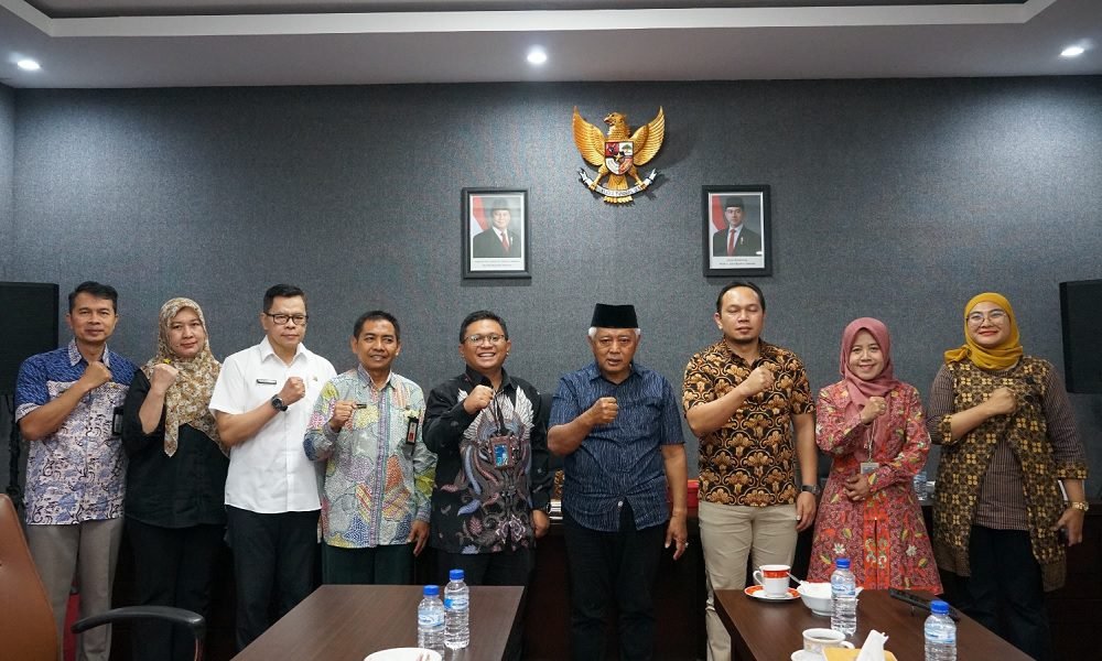 AUDIENSI DAN SILATURAHMI, PLN KUNJUNGI RUMAH DINAS BUPATI MALANG