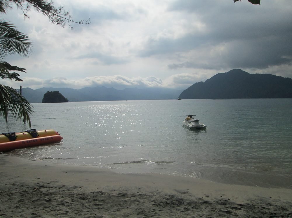 KEINDAHAN TERSEMBUNYI WISATA PANTAI MUTIARA TRENGGALEK