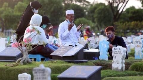 ZIARAH KUBUR MENJELANG RAMADAN SEBAGAI WUJUD PELEPAS RINDU