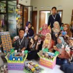 MINIMNYA KESEJAHTERAAN GURU TK, CIPTAKAN BISNIS SAMPINGAN UNTUK MENINGKATKAN PENGHASILAN