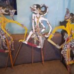 MELESTARIKAN WAYANG DI TENGAH ARUS MODERNISASI