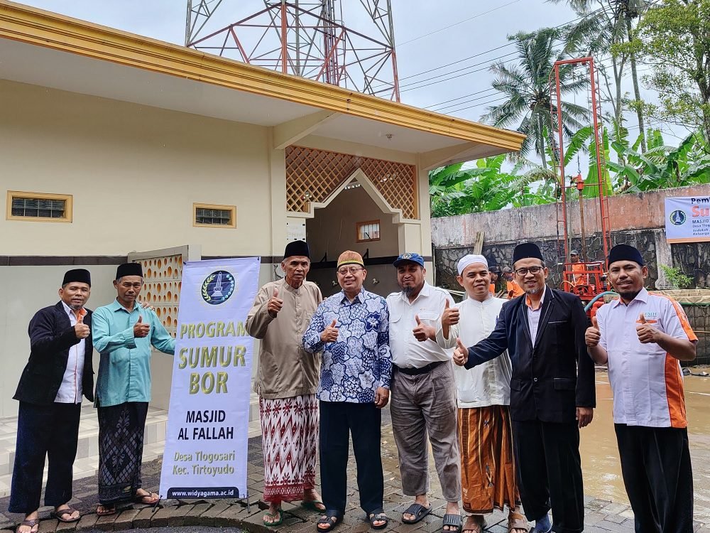 BMH WUJUDKAN AMANAH SUMUR BOR UNIVERSITAS WIDYAGAMA MALANG DI AMPELGADING