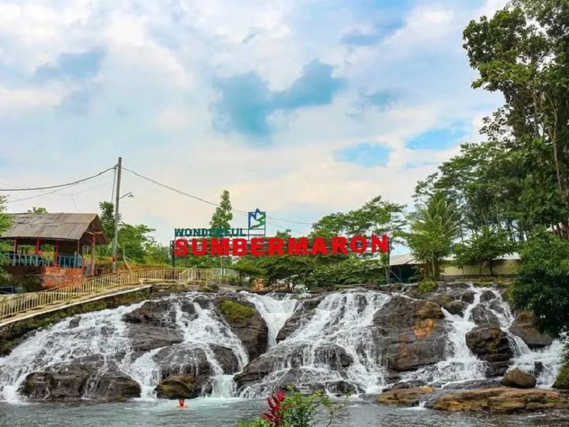 PESONA SUMBER MARON, WISATA AIR ALAMI YANG RAMAH KELUARGA