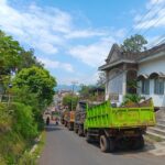 ANTREAN TRUK DI JALAN JAMBON PAKIS KEMBAR SEBABKAN KEMACETAN DAN KEKHAWATIRAN WARGA