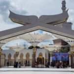MASJID AR-RAHMAN, PESONA RELIGI DENGAN SENTUHAN NABAWI