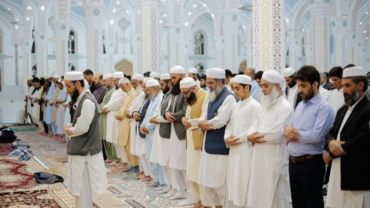 MALAM PERTAMA SALAT TARAWIH, MOMENTUM PENGAMPUNAN DOSA DAN KEBERSAMAAN UMAT MUSLIM