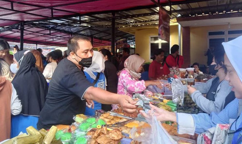 FENOMENA WAR TAKJIL SAAT RAMADAN, MOMEN TOLERANSI ANTAR UMAT BERAGAMA