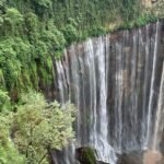 AIR TERJUN TUMPAK SEWU, DESTINASI WISATA EKSOTIS DI LERENG GUNUNG SEMERU