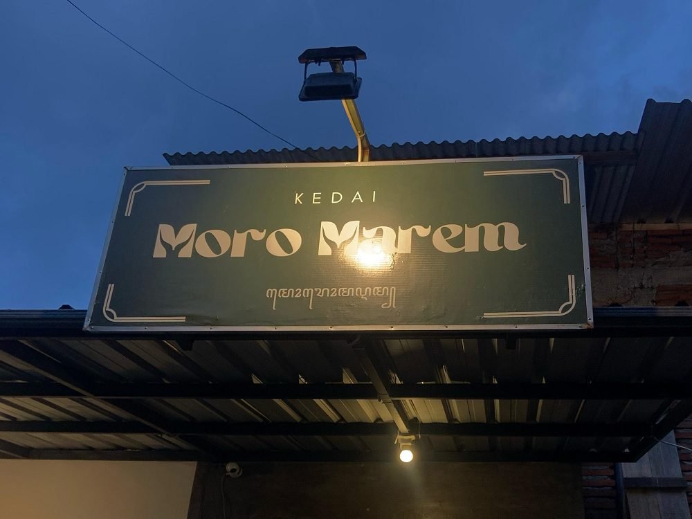 KEDAI MORO MAREM, TEMPAT NONGKRONG BERNUANSA TAMAN DI TENGAH KOTA MALANG