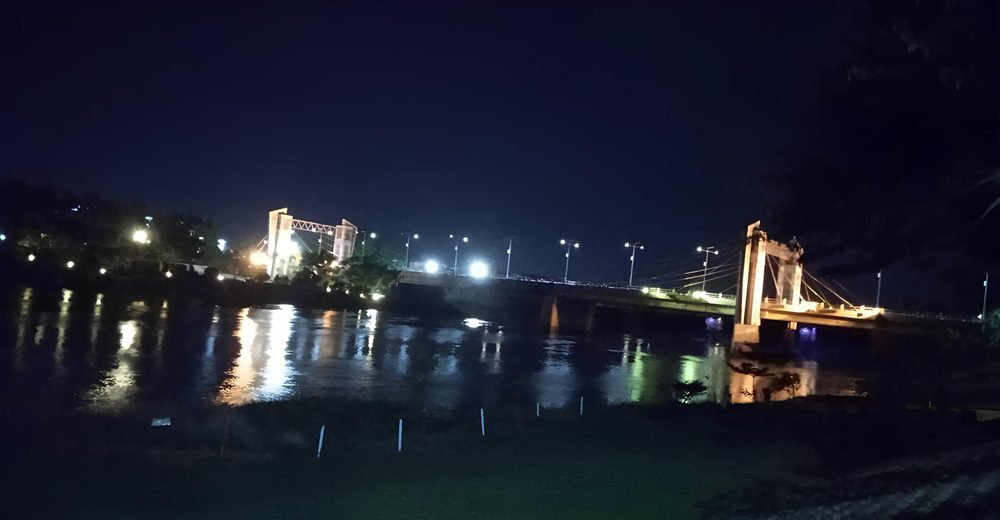 TAMAN BRANTAS KEDIRI, TEMPAT WISATA HIJAU DENGAN SPOT FOTO MENARIK