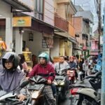 JALAN AMBARAWA, TEMPAT FAVORIT MAHASISWA BERBURU TAKJIL