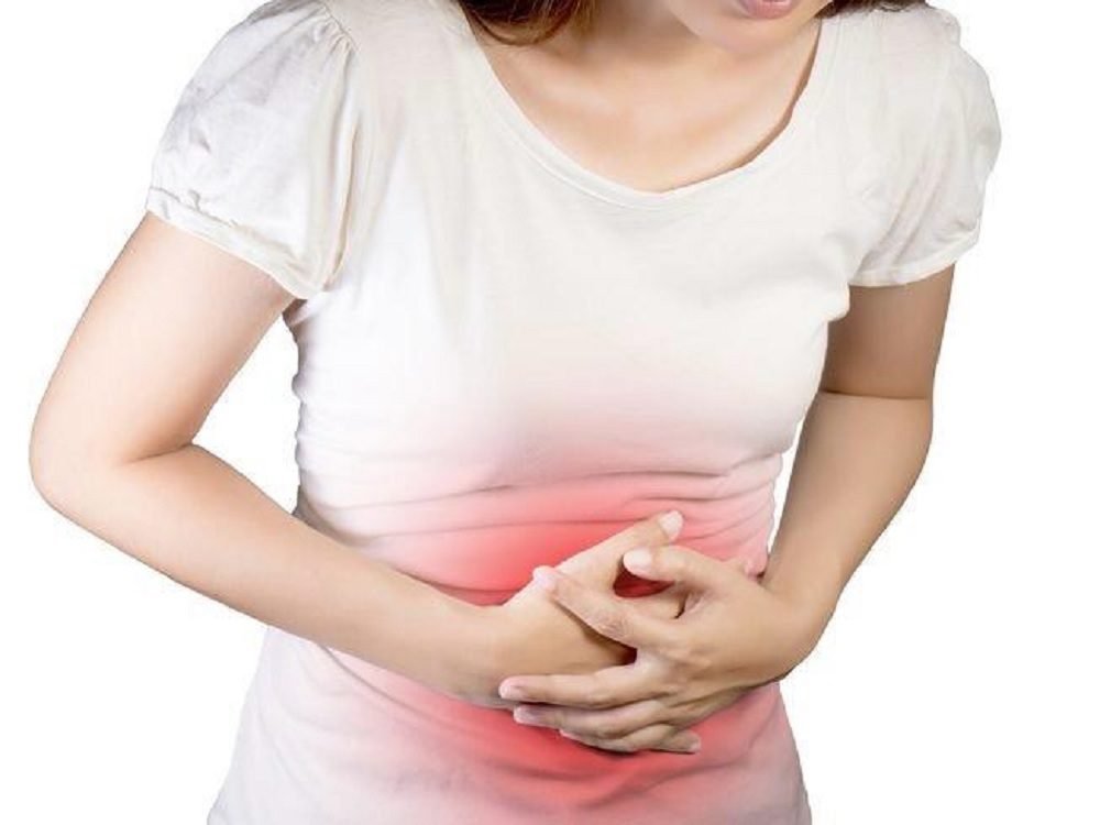 SAKIT PERUT SAAT PUASA? INI PENYEBAB DAN SOLUSINYA