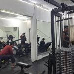 MENJAGA KESEHATAN DAN KEBUGARAN TUBUH MELALUI GYM