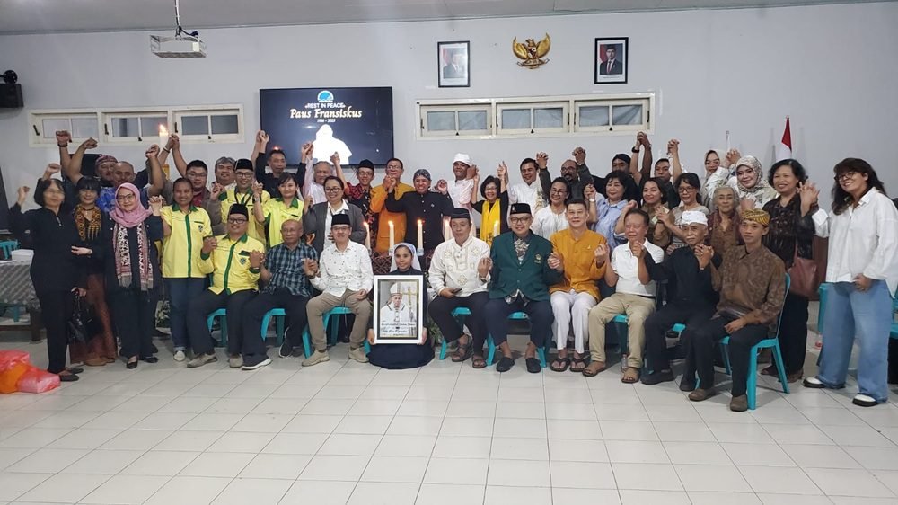 TOLERANSI BERAGAMA, FKAUB MALANG MENGGELAR DOA BERSAMA LINTAS AGAMA DAN KEPERCAYAAN ATAS WAFATNYA PAUS FRANSISKUS