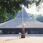 PENDOPO AGUNG TROWULAN, JEJAK KEJAYAAN MAJAPAHIT YANG TERUS DIJAGA