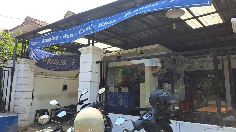 MANGLOO, WARUNG KHAS MASAKAN IBU YANG JADI FAVORIT DI KOTA MALANG