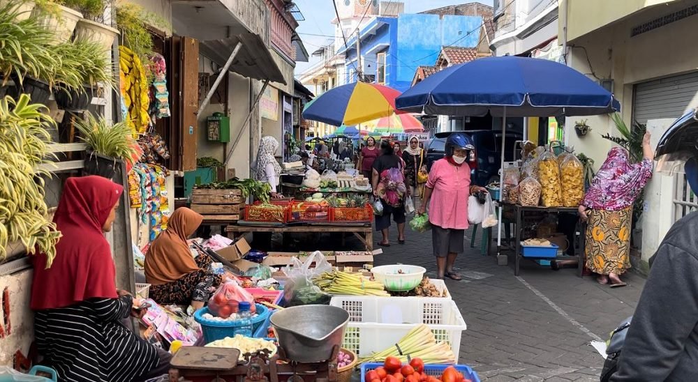 KEUNIKAN PASAR JOMBANG, MENJUAL DAGANGAN NON-PANGAN DI HARI-HARI TERTENTU
