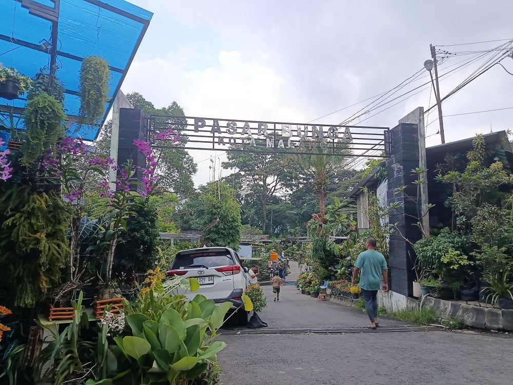 PASAR BUNGA SPLENDID, WISATA HIJAU DAN BELANJA TANAMAN DALAM SATU TEMPAT